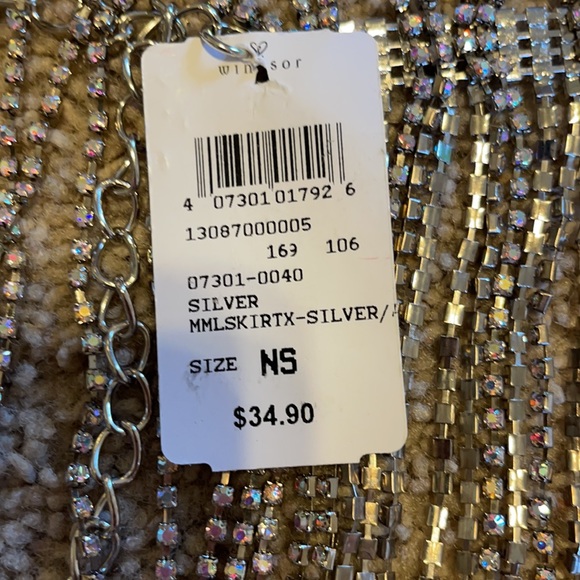 Bedazzled skirt - Picture 3 of 3